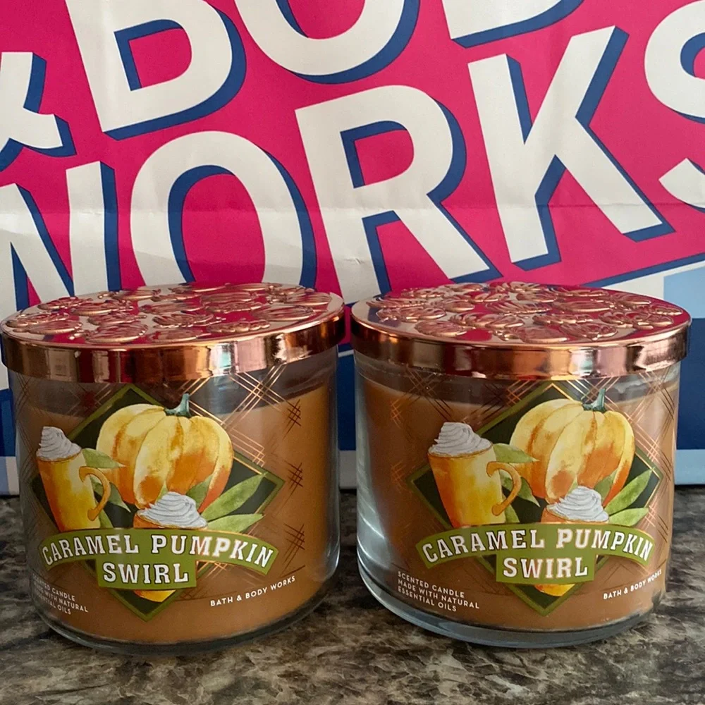 Bath & Body Works 3-Wick candles - Picture 3 of 7